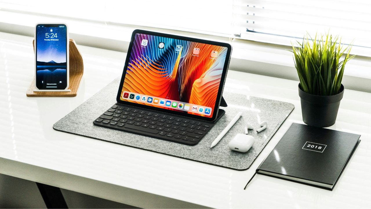 5 Ways to Control Your Linux Computer From Your Mobile Phone