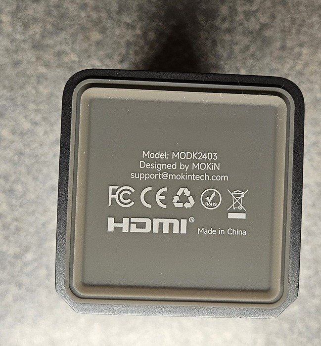 Silicone suction cup base on MOKiN docking station.