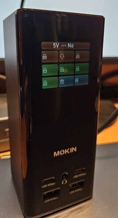 Display showing current connections.