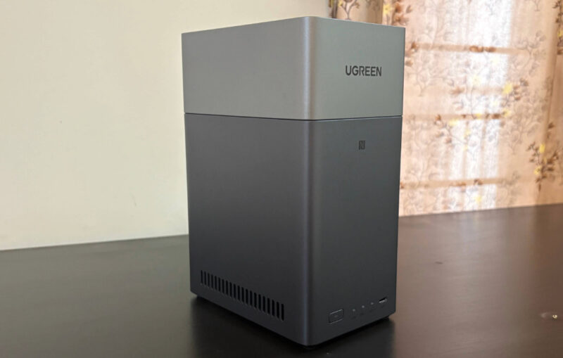 Ugreen Dh2300 on a table